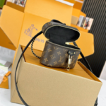 VANITY CHAIN POUCH Handbag - Ảnh 5